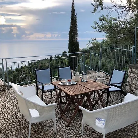 Family In Palase Dhermi Apartment Himare